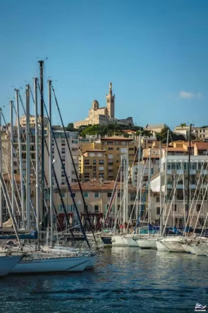 Rare Appart 2 Chambres En Duplex Design Au Panier Marseille France